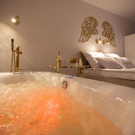 Apartament Gold Sauna&Jacuzzi Kolobrzeg Kołobrzeg Exterior foto